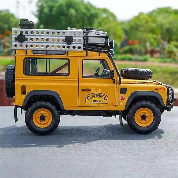 LAND ROVER DEFENDER - Image 3