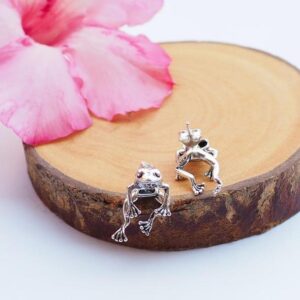 🔥BUY 2 SAVE $7🔥Two Way Frog Earrings，Frog lover jewelry