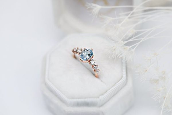 Oval Montana Sapphire Ring