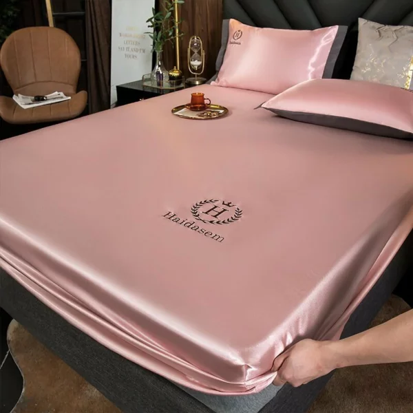 The cold feeling - Ice silk bed sheet 🎁Summer Promotion - Free pillowcase🎁