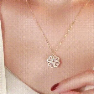 ☘four-leaf-heart-shape-necklace🎁the-best-christmas-gifts-for-your-loved-ones💕