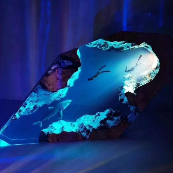 [Presale] Diver Shark Night Light