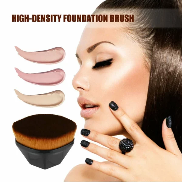 High-Density Seamless Foundation Brush