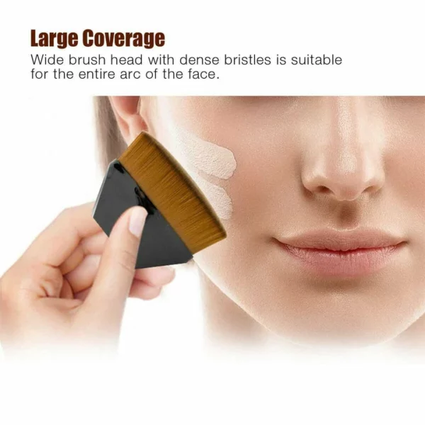 High-Density Seamless Foundation Brush