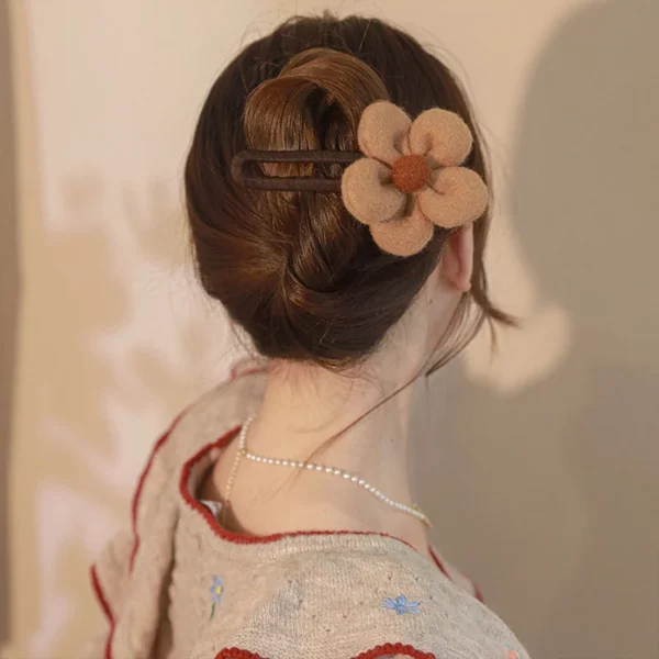 🎀Beauty Hot Sale🎀Plush Flower Clip