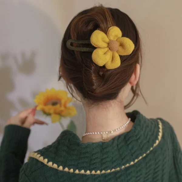 🎀Beauty Hot Sale🎀Plush Flower Clip - Image 2